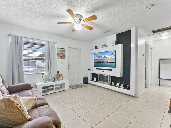 5735 Kumquat Road, West Palm Beach, FL 33413