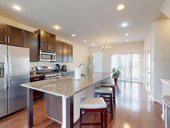 3rd image of 22523 Phillips St #1506
