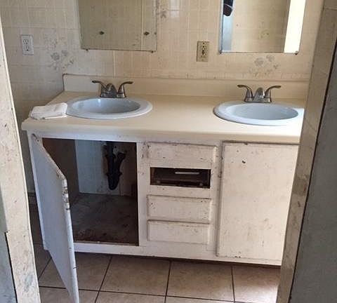 Main Bathroom Vanity
