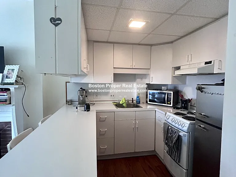 290 Newbury St #3G — Photo 4