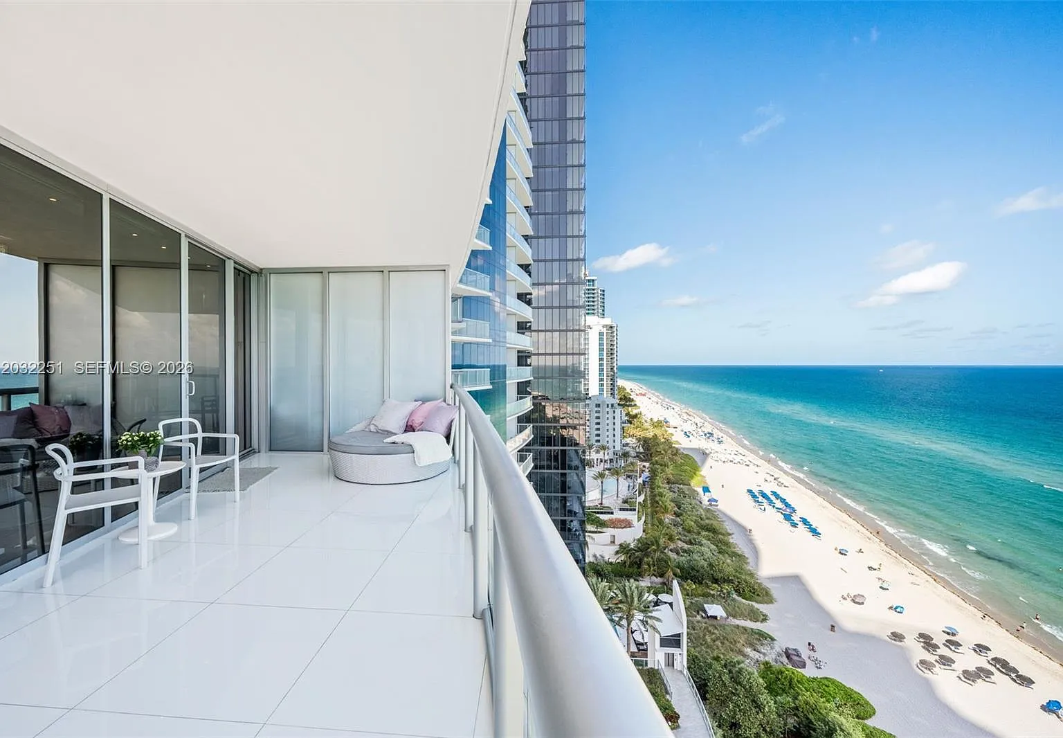 1 bed, 1200 sqft, $7,495 — Photo 3