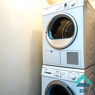 Rented by EXR | media 9