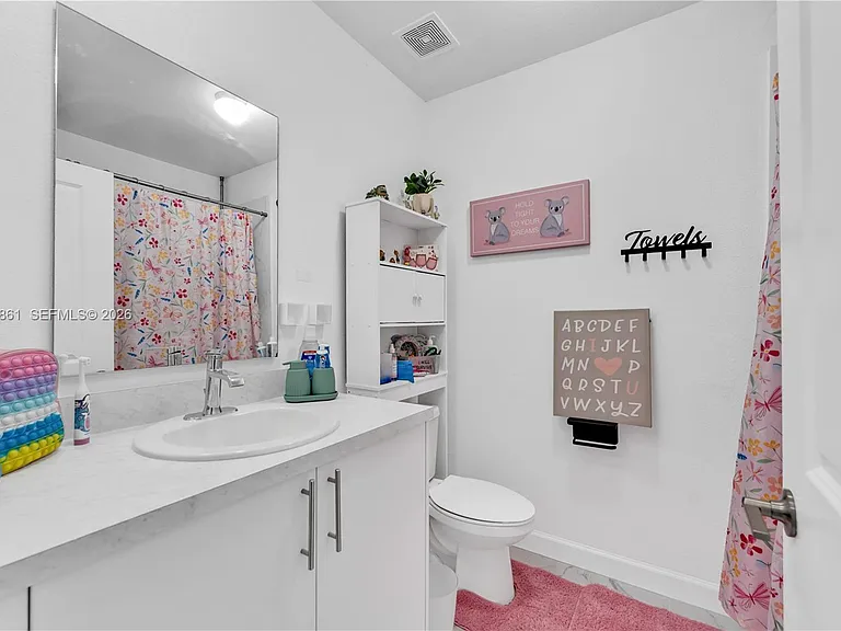 448 NW 12th Pl #448 — Photo 32