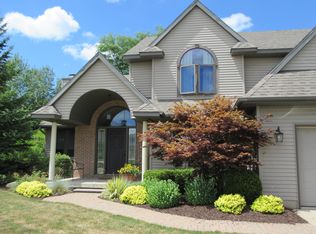 12292 Sea Pines Dr, Dewitt, MI 48820