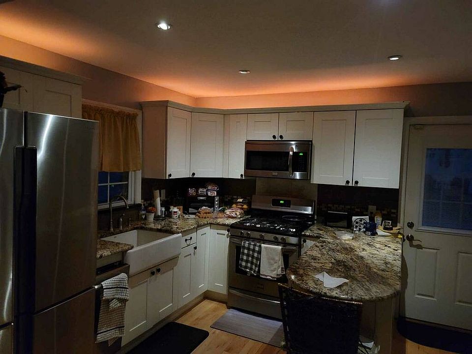 1st image of 44 Lee Ave
