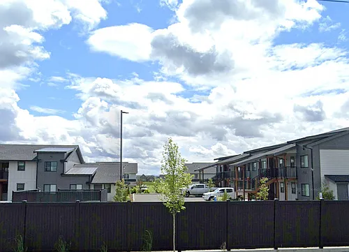 Town's Edge Apartments Photo 1