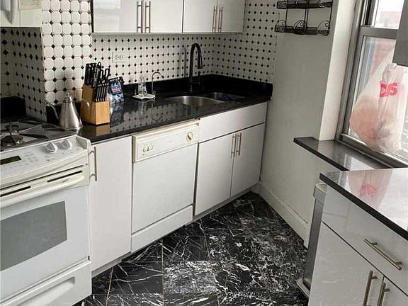 5th image of 12510 Queens Blvd APT 2301