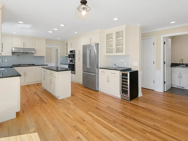 15023 SE 65th St — Photo 14