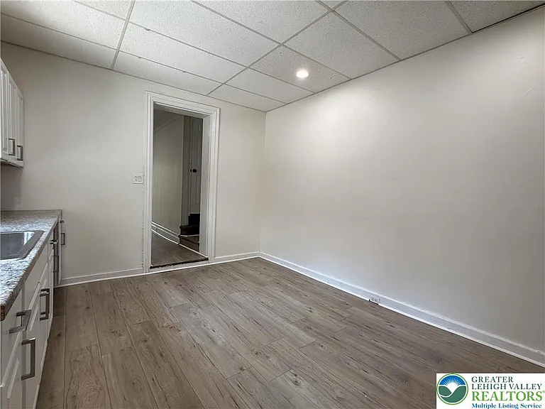 423 Front St #2 — Photo 10