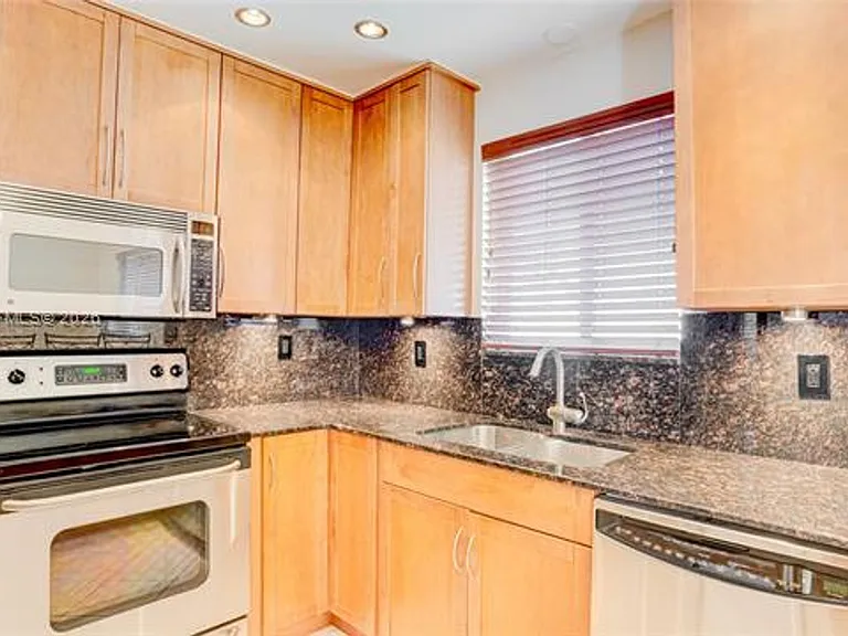 13463 SW 39th Ln #13463 — Photo 19