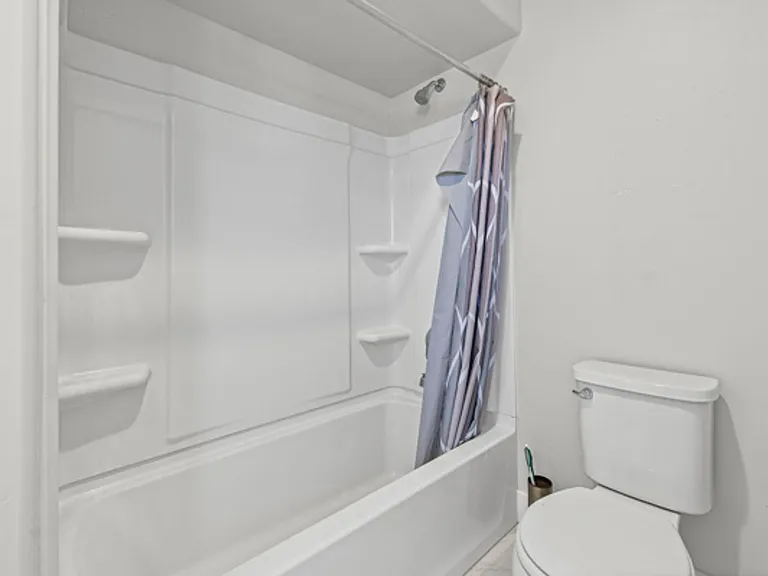 2877 S Greenhead Dr — Photo 3