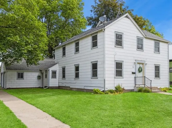 192 W Randolph St, Marengo, IA 52301