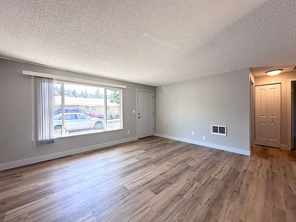 3rd image of 1331 NE 238th Dr #0