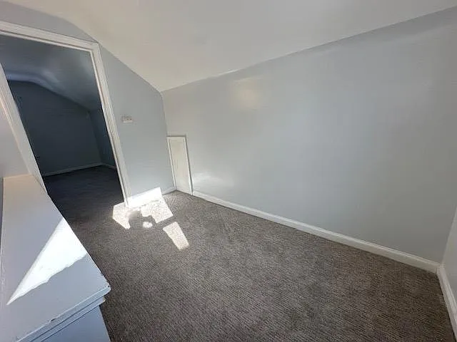 3 bed, 1080 sqft, $1,500 — Photo 4