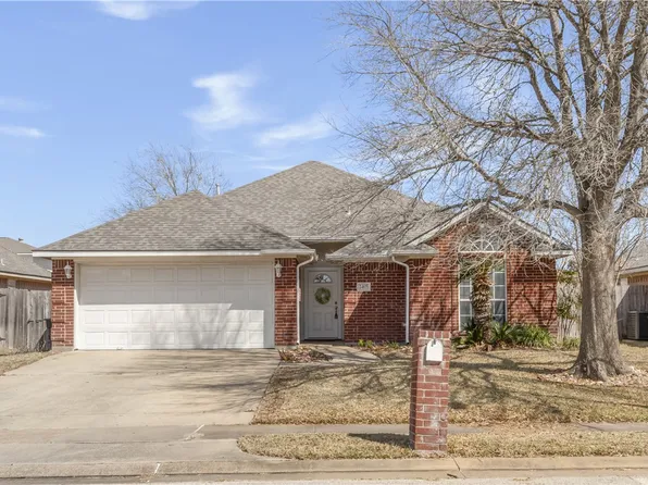 2405 Trace Mdws, College Station, TX 77845