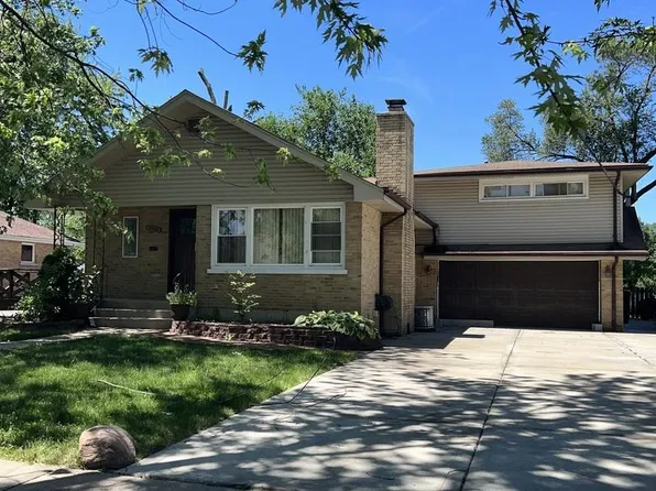 10742 Lombard Ave, Chicago Ridge, IL 60415