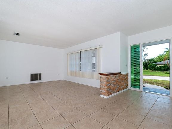 3rd image of 1700 Shoals Ct