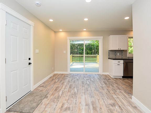 5th image of 11065 E Ln