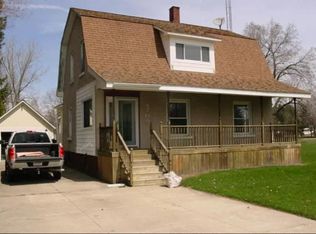 4709 Hawkins St, Applegate, MI 48401