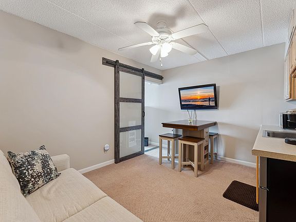 4th image of 500 Kennedy Blvd #414