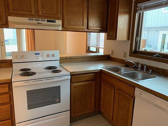 5th image of 1310 29th Ave APT 4