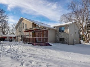 4622 Oakdale Dr, Racine, WI 53405