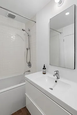 Rented by BARNES New York | media 11