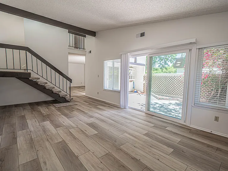 22210 James Alan Cir #8 — Photo 4