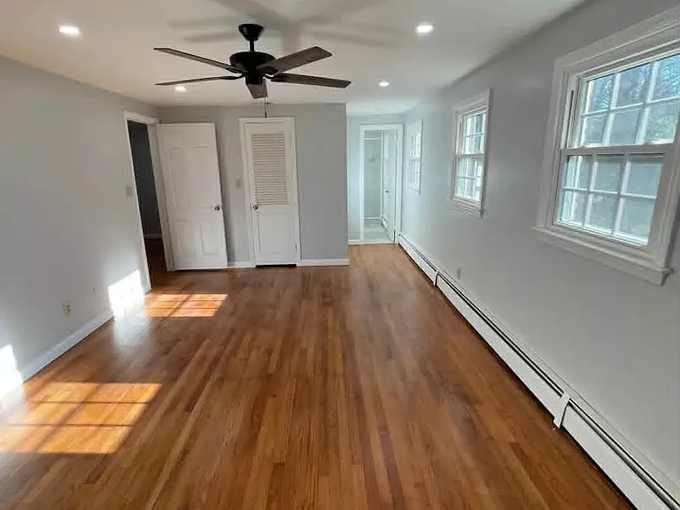 3 Victoria Dr — Photo 6