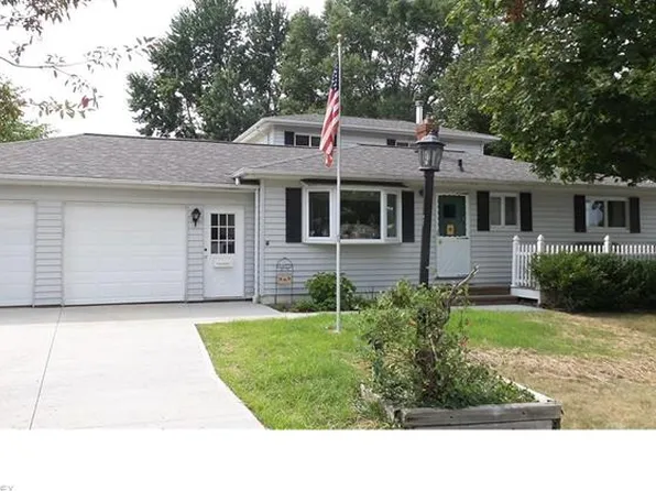 13236 Tomson Dr, Strongsville, OH 44136