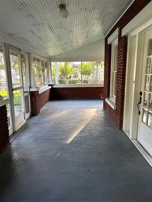 2 bed, 1.0 bath, 1505 sqft, $1,750 — Photo 2