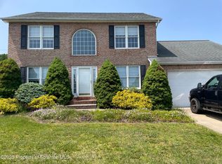 106 Kingsley Blvd, Peckville, PA 18452