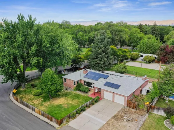 1800 Benjamin Franklin Dr, Reno, NV 89509