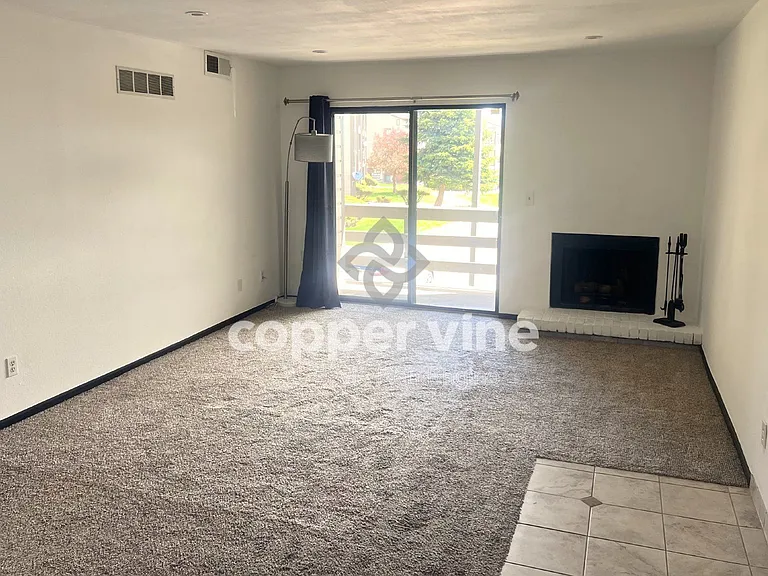 499 Wright St #202 — Photo 8