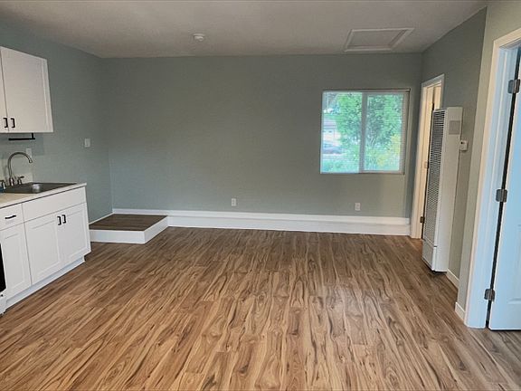 4th image of 4848 Kenneth Ave