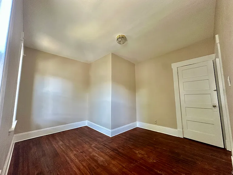 74-76 Curtiss St #2 — Photo 11