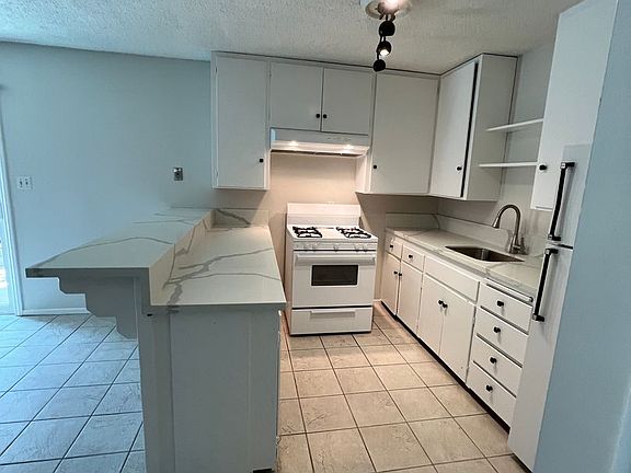 4th image of 1184 Shelburn Ln