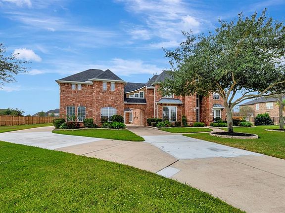 2nd image of 3952 Pebble Brook Dr