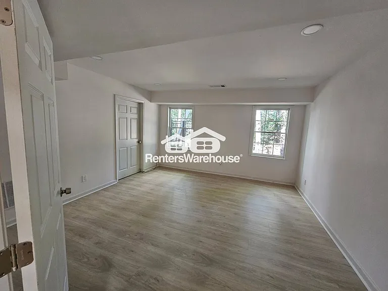 2530 Wellsley Ln — Photo 43