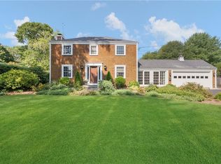 27 Lantern Ln, Barrington, RI 02806