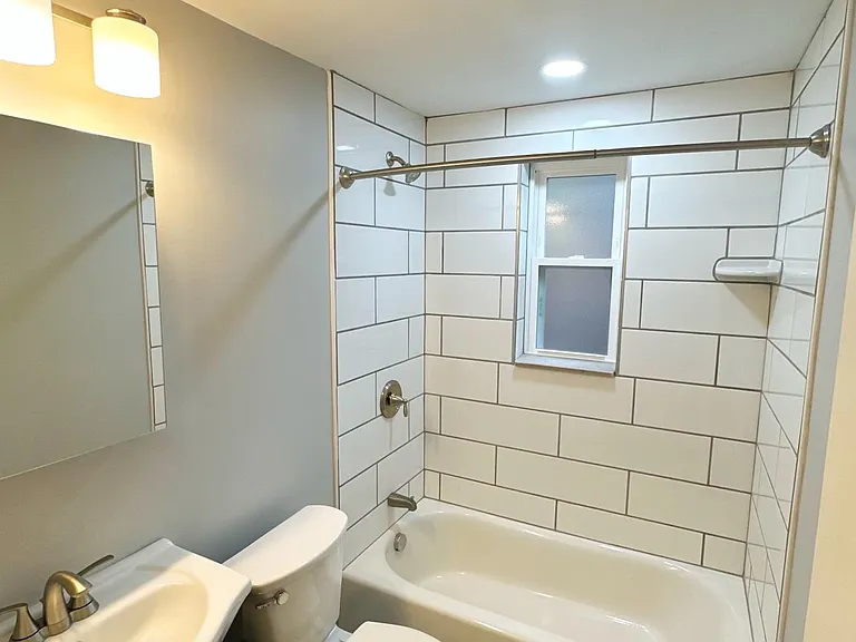 774 Cooke Dr — Photo 4
