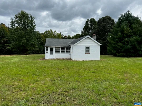 1093 Shelton Store Rd, Wingina, VA 24599