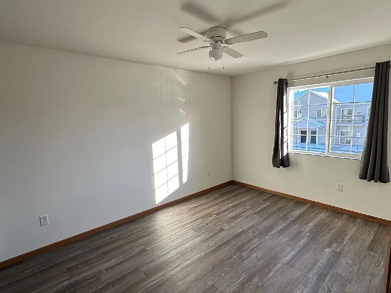 126 S Dousman St — Photo 13