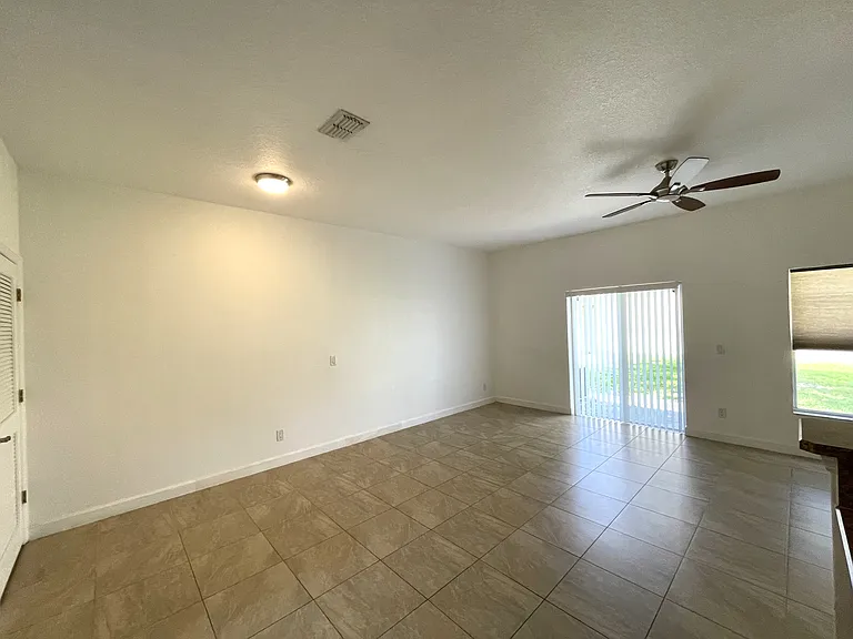2600 Revolution St #105 — Photo 3