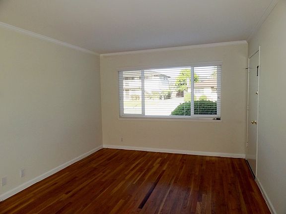 3rd image of 410 Dunster Dr #410