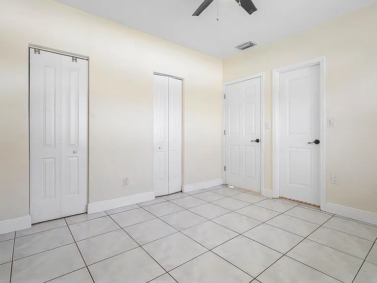 6130 Edwards Rd — Photo 12