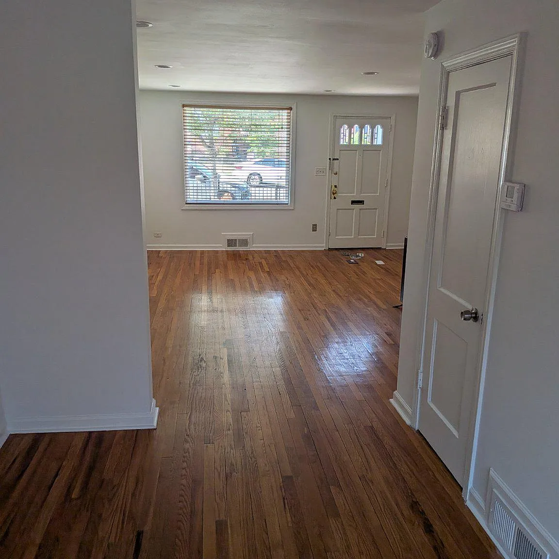 3 bed, 2.0 bath, 1540 sqft, $3,200 — Photo 3