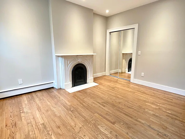 26 Court St #A — Photo 3