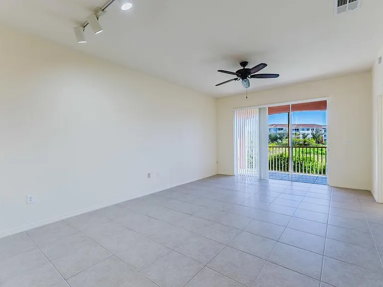 15989 Mandolin Bay Dr — Photo 6