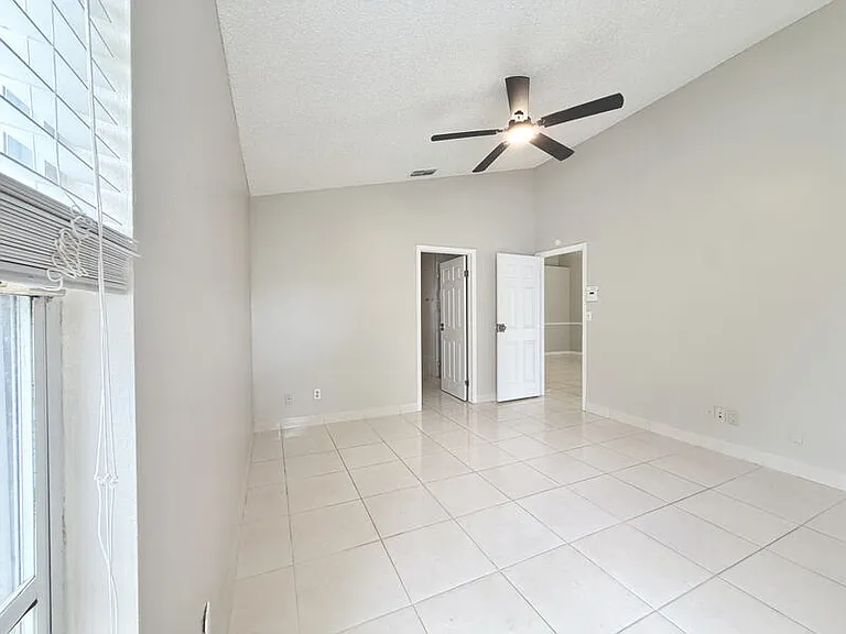 11316 Maybrook Ave — Photo 30